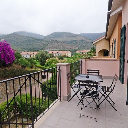Castellaro Golf Resort Bagian luar foto