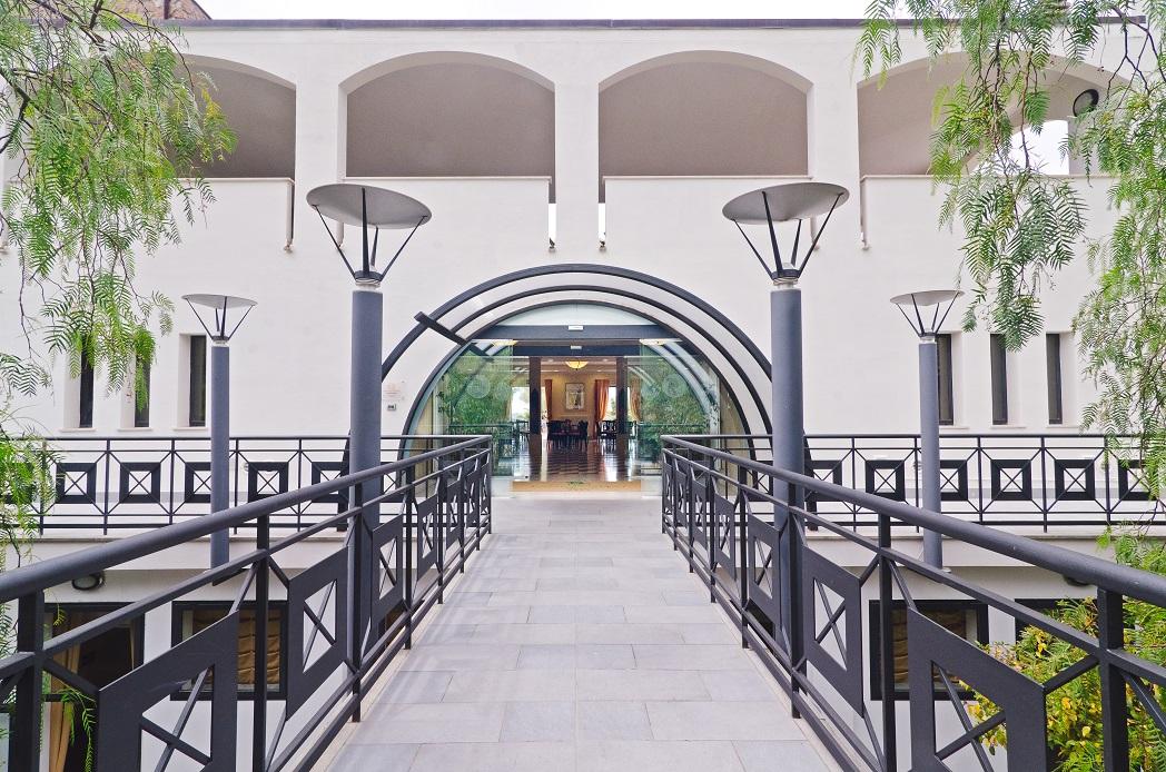 Castellaro Golf Resort Bagian luar foto