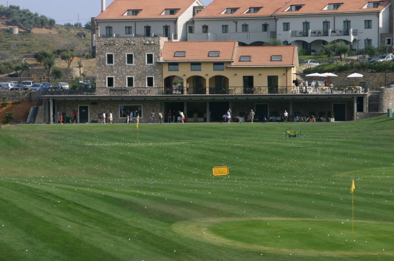 Castellaro Golf Resort Bagian luar foto