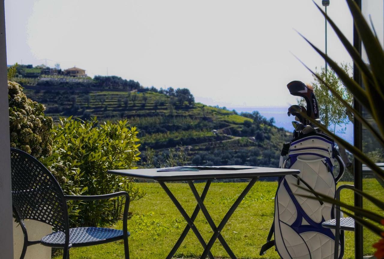 Castellaro Golf Resort Bagian luar foto